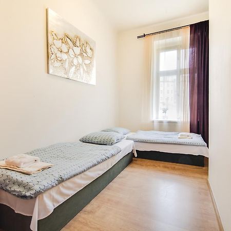 Aparthotel Zarra Praga Esterno foto