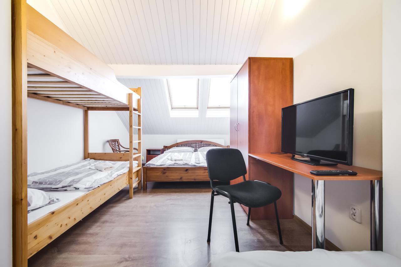 Aparthotel Zarra Praga Esterno foto