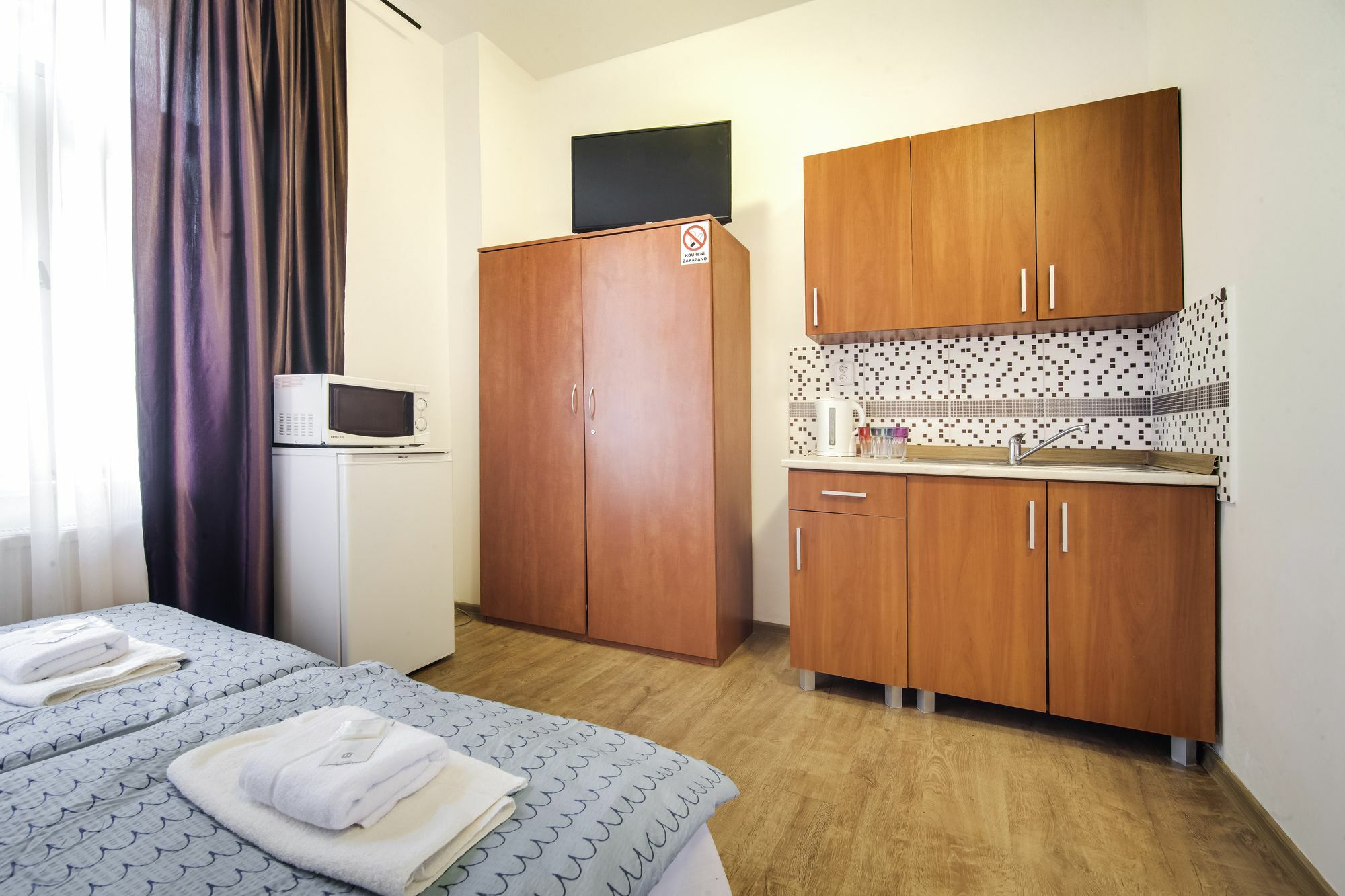 Aparthotel Zarra Praga Esterno foto