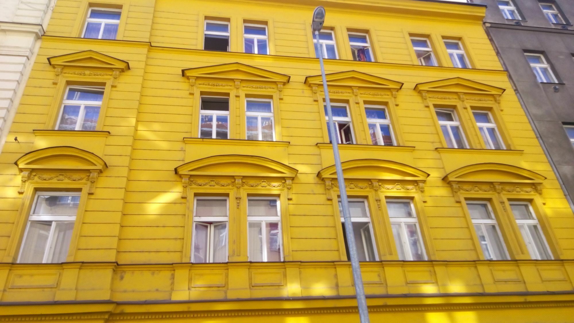 Aparthotel Zarra Praga Esterno foto