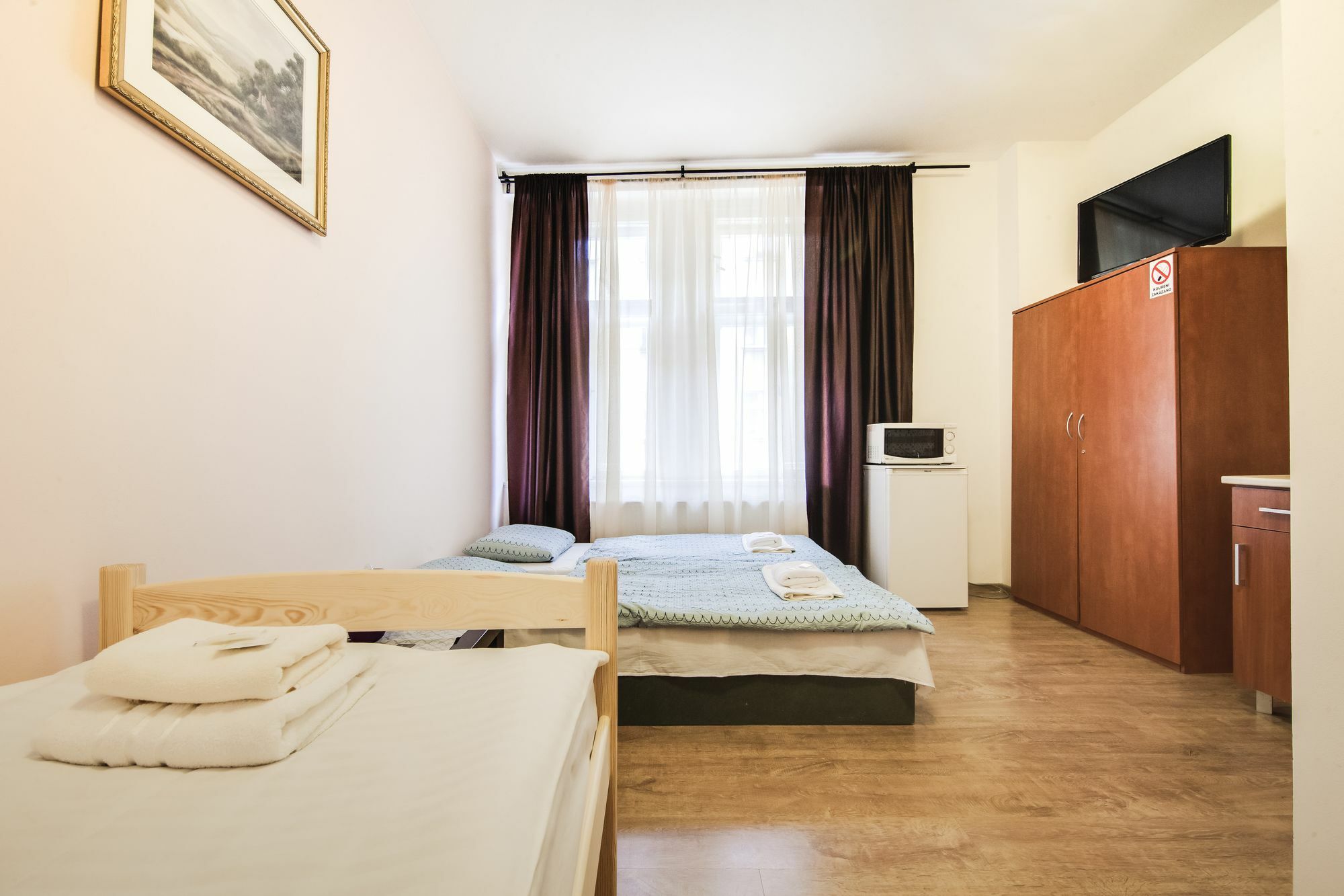 Aparthotel Zarra Praga Esterno foto